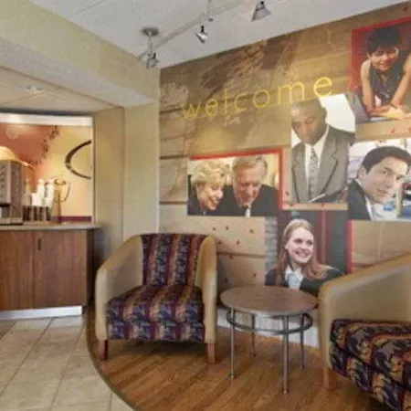 Red Roof Inn Indianapolis North - College Park 